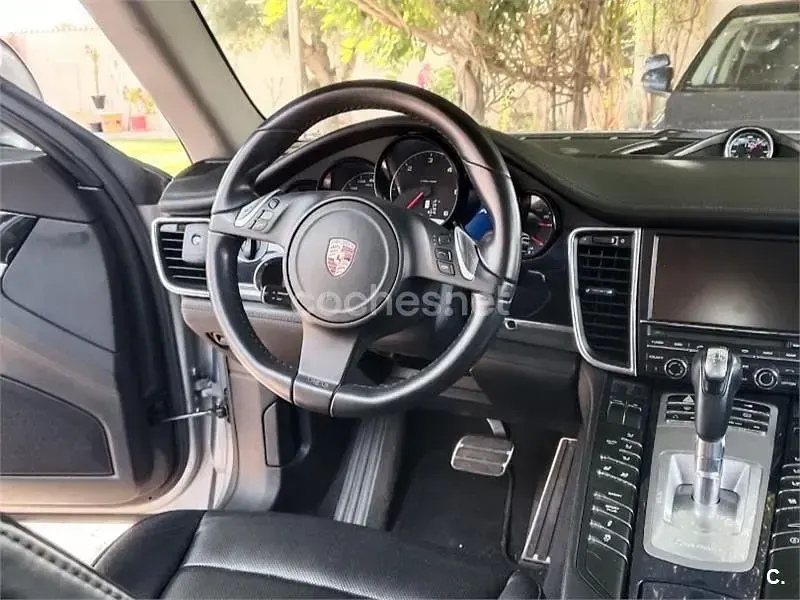 Usado Porsche Panamera 250 CV (183 kW) 2011 Gris / plata Utilitario