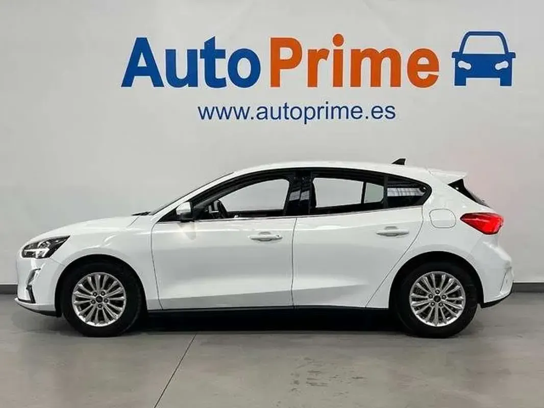 Usado Ford Focus Trend+ 120 CV (88 kW) 2021 Blanco Utilitario