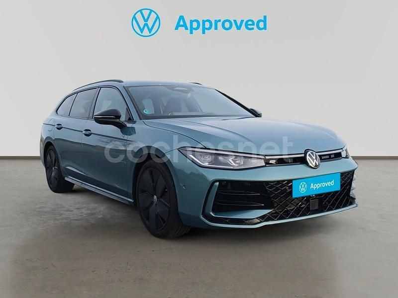 Verde Usado 2024 VW Passat R-line Familiar | 36.000 € (Precio justo) - Imagen 1/4