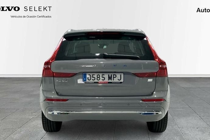 Usado Volvo XC60 Core 350 CV (257 kW) 2024 SUV