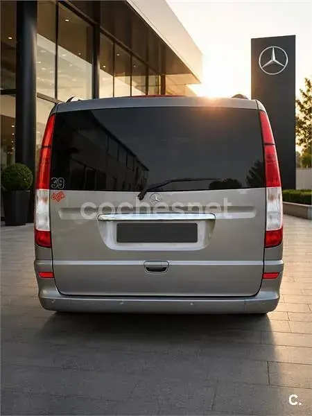Usado Mercedes Viano 150 CV (110 kW) 2004 Gris / plata Monovolumen