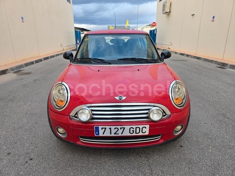 Usado Mini ONE 95 CV (69 kW) 2008 Rojo Utilitario