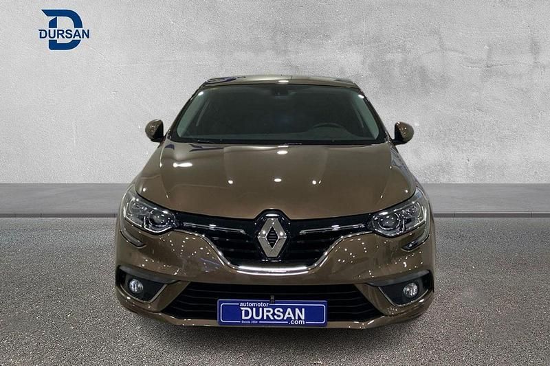 Usado Renault Mégane IV LIMITED 132 CV (97 kW) 2018 Marrón Utilitario