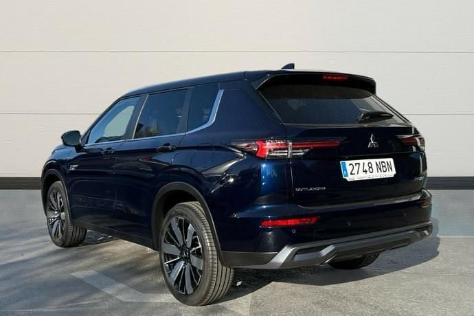 Usado Mitsubishi Outlander 306 CV (225 kW) 2024 SUV