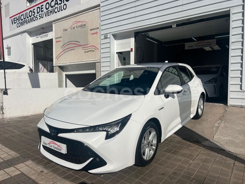 Blanco Usado 2021 Toyota Corolla Active Berlina | 19.895 € (Buen precio) - Imagen 1/4