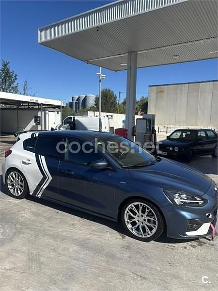 Usado Ford Focus ST-Line 125 CV (91 kW) 2019 Azul Berlina