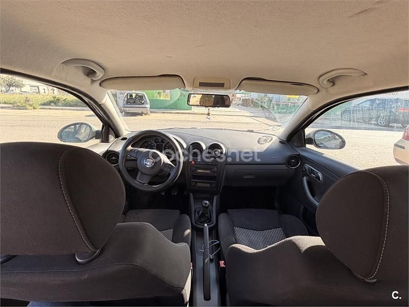 Usado Seat Cordoba Stylance 100 CV (73 kW) 2007 Negro Berlina