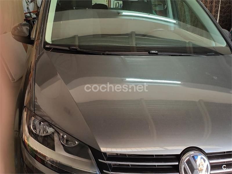Gris / plata Usado 2016 VW Sharan Advance Monovolumen | 22.500 € (Precio justo) - Imagen 1/4