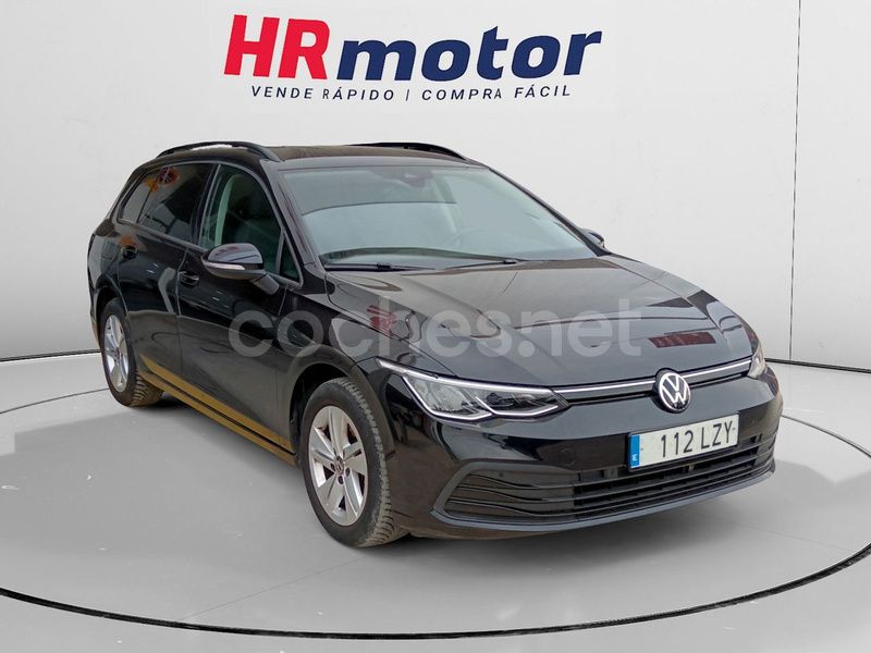 Negro Usado 2021 VW Golf VIII Life Familiar | 17.950 € (Precio justo) - Imagen 1/4