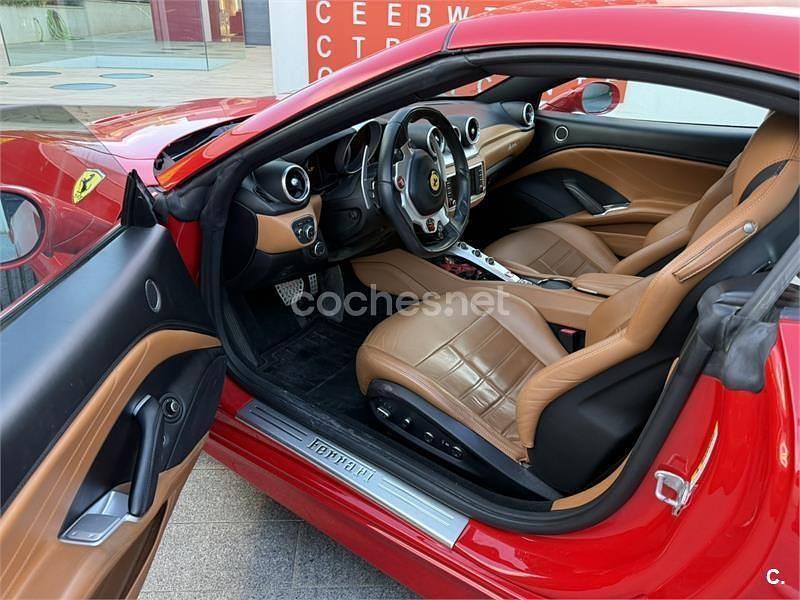 Rojo Usado 2015 Ferrari California Descapotable | 152.000 € - Imagen 1/4