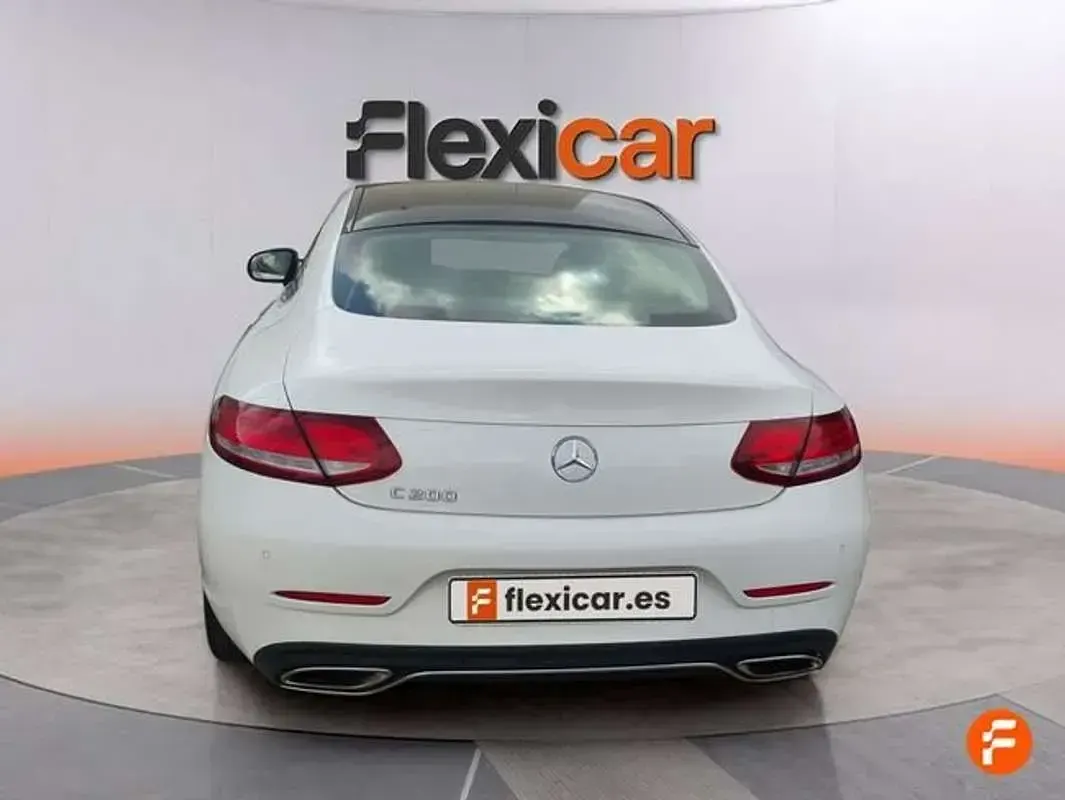 Usado Mercedes C200 184 CV (135 kW) 2018 Blanco Coupe