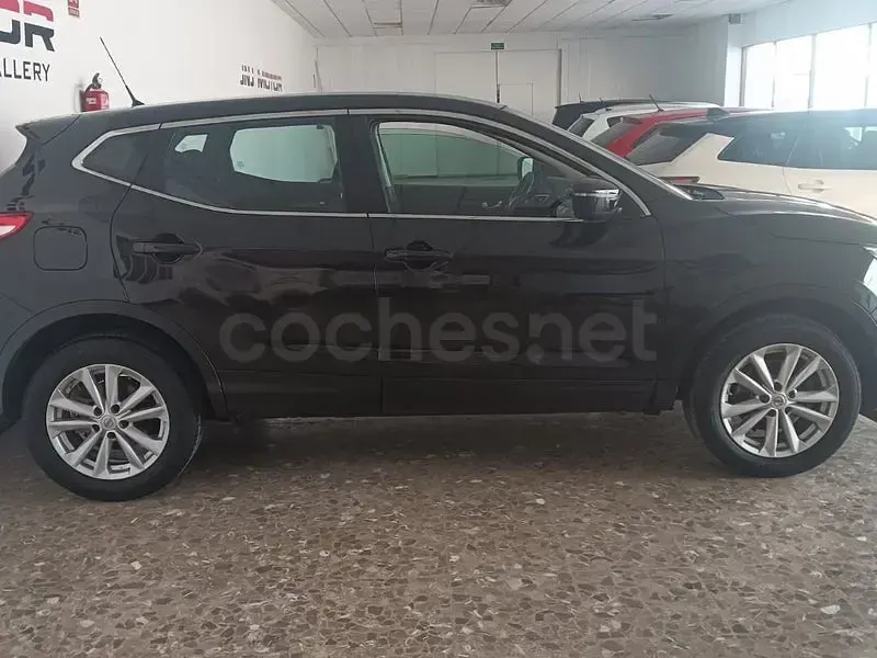 Usado Nissan Qashqai Acenta 110 CV (80 kW) 2016 Negro SUV