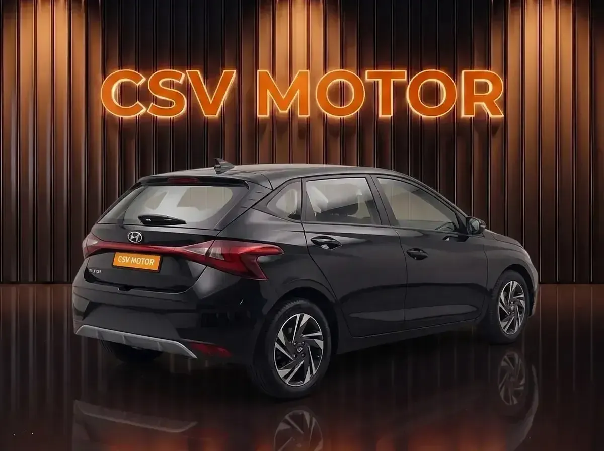 Usado Hyundai Bayon 101 CV (74 kW) 2023 Negro SUV