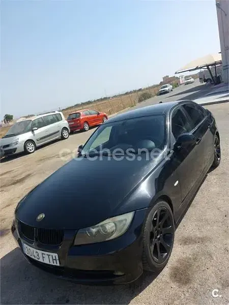 Usado BMW 320 163 CV (119 kW) 2007 Negro Familiar