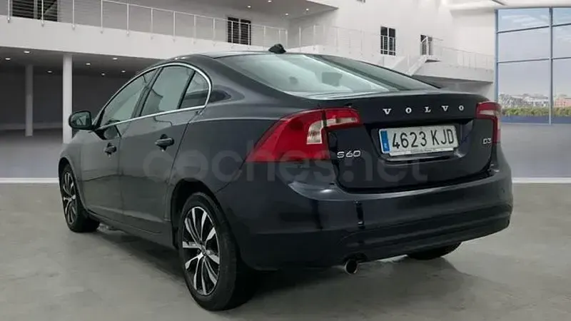 Usado Volvo S60 Kinetic 150 CV (110 kW) 2018 Azul Berlina