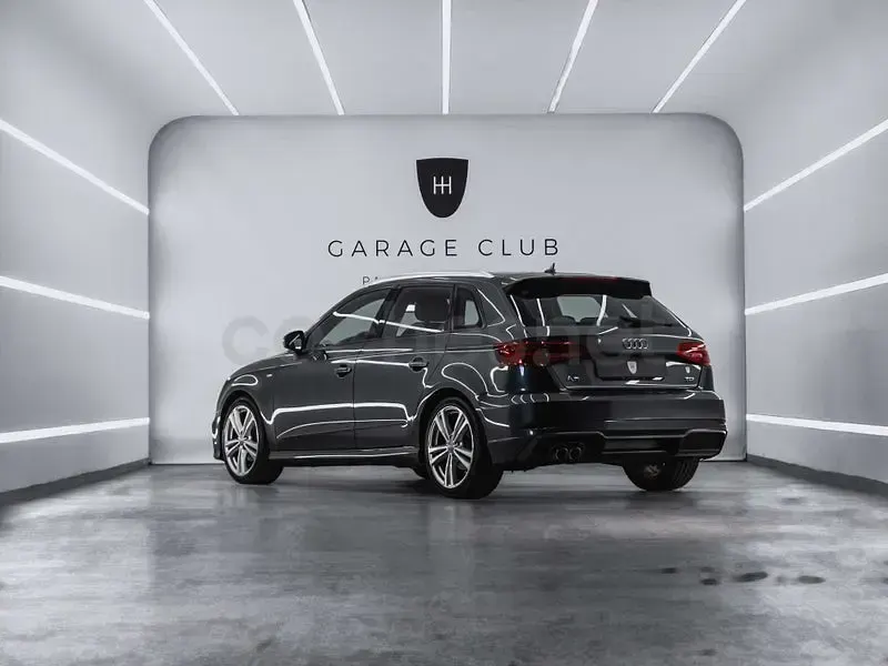 Usado Audi A3 S-Line 150 CV (110 kW) 2017 Gris / plata Berlina