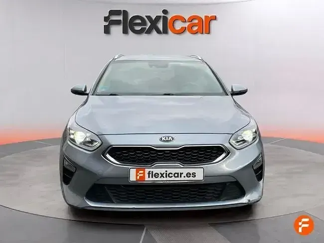 Usado Kia Ceed 120 CV (88 kW) 2021 Gris Utilitario