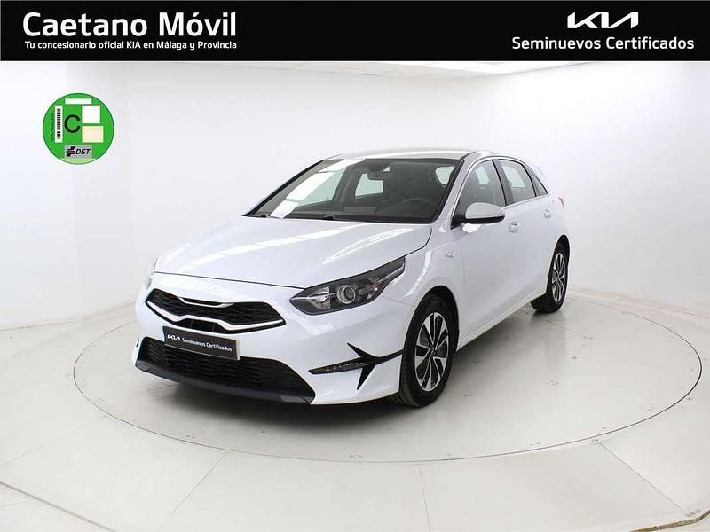 Blanco Usado 2024 Kia Ceed Utilitario | 19.490 € (Precio justo) - Imagen 1/4