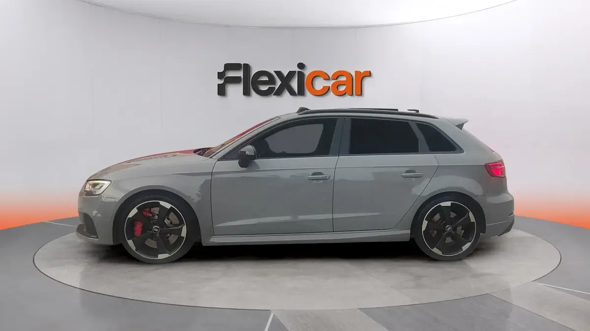 Usado Audi RS3 Premium 400 CV (294 kW) 2018 Gris Berlina