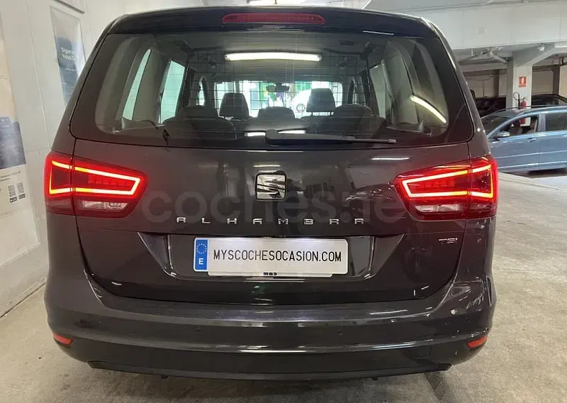 Usado Seat Alhambra Style 150 CV (110 kW) 2016 Gris / plata Monovolumen