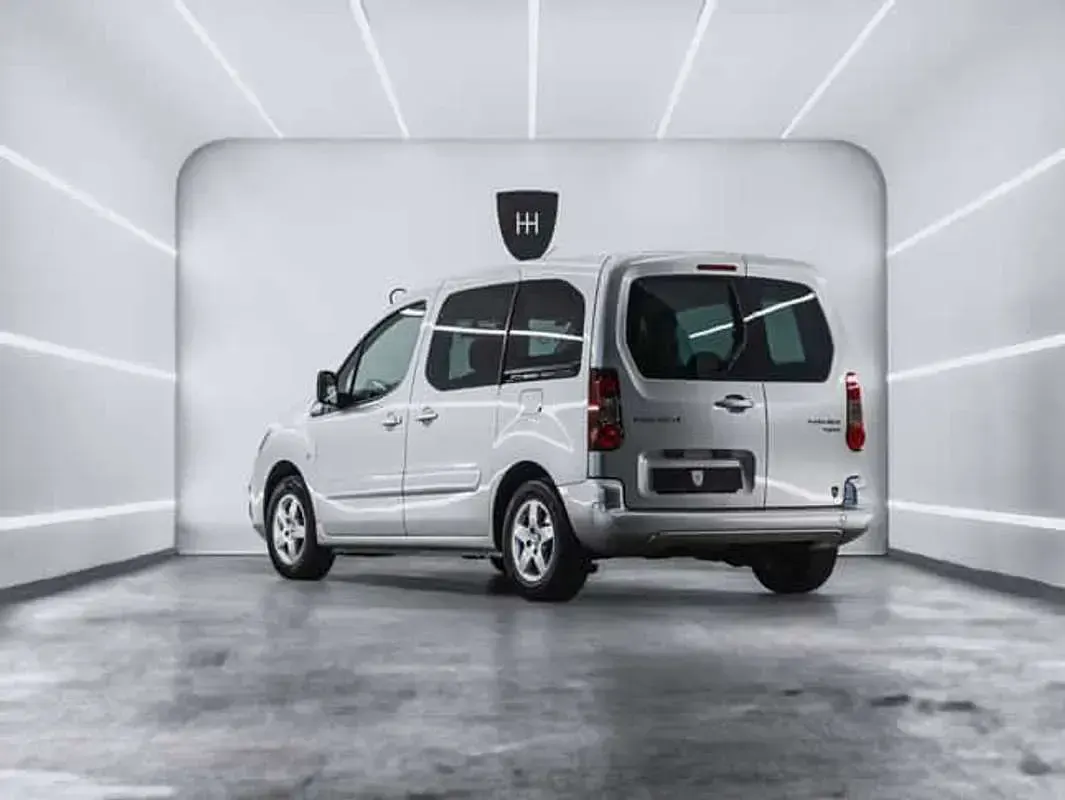 Usado Peugeot TePee Active 99 CV (72 kW) 2017 Van