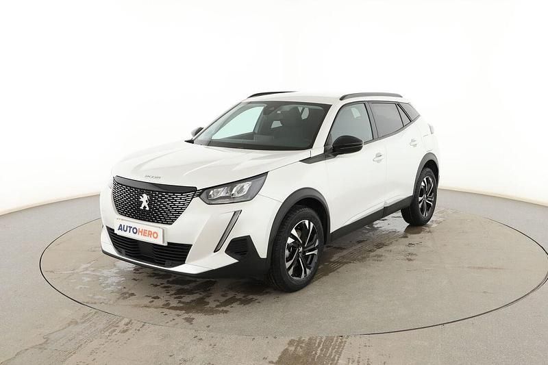 Usado Peugeot 2008 Allure 131 CV (96 kW) 2021 Blanco SUV