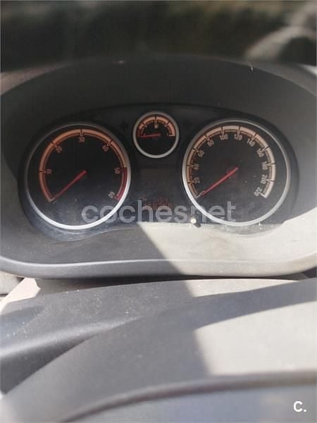 Usado Opel Corsa Essentia 75 CV (55 kW) 2010 Blanco Utilitario