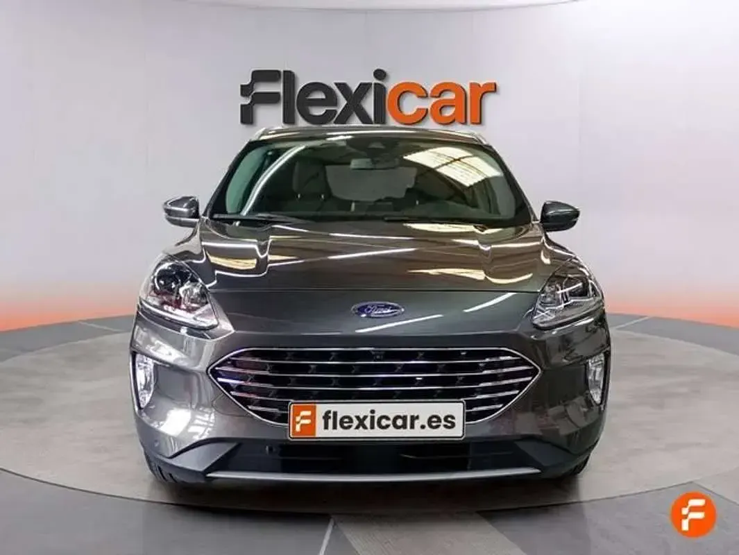 Usado Ford Kuga Titanium 150 CV (110 kW) 2023 Gris SUV