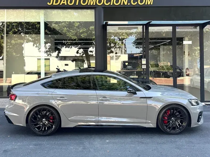Usado Audi RS5 Sportback 450 CV (330 kW) 2022 Gris / plata Berlina