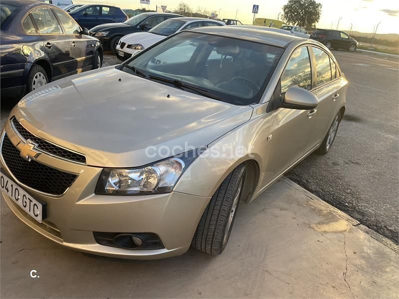 Amarillo Usado 2010 Chevrolet Cruze LS Berlina | 3300 € (Super precio) - Imagen 1/4
