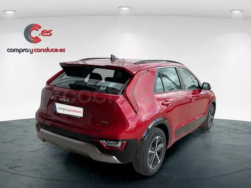 Usado Kia Niro 183 CV (134 kW) 2023 Rojo SUV