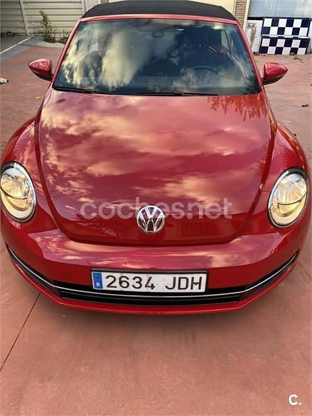 Usado VW Beetle Cabriolet Design 110 CV (80 kW) 2015 Rojo Descapotable