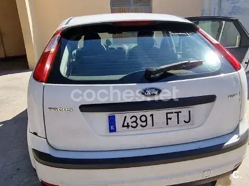 Usado Ford Focus Business Edition 90 CV (66 kW) 2007 Blanco Familiar