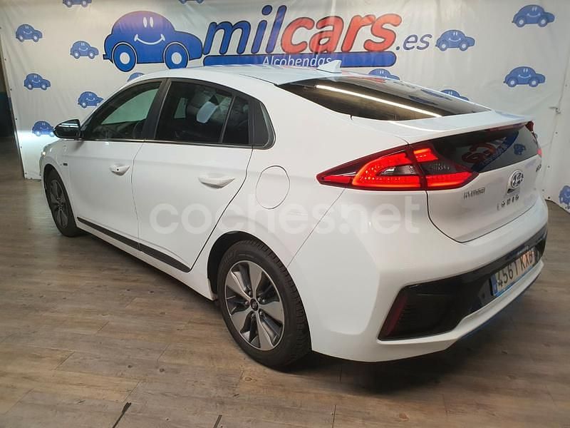 Usado Hyundai Ioniq Style 141 CV (103 kW) 2019 Blanco Utilitario