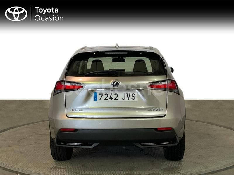 Usado Lexus NX300h Executive Line 197 CV (144 kW) 2016 Gris / plata SUV
