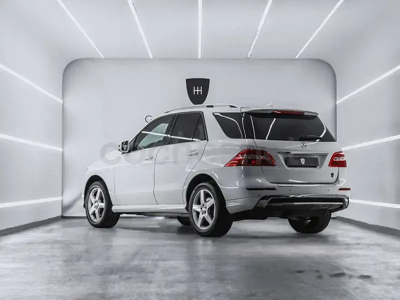 Usado Mercedes GLE250 AMG line 204 CV (150 kW) 2015 Blanco SUV