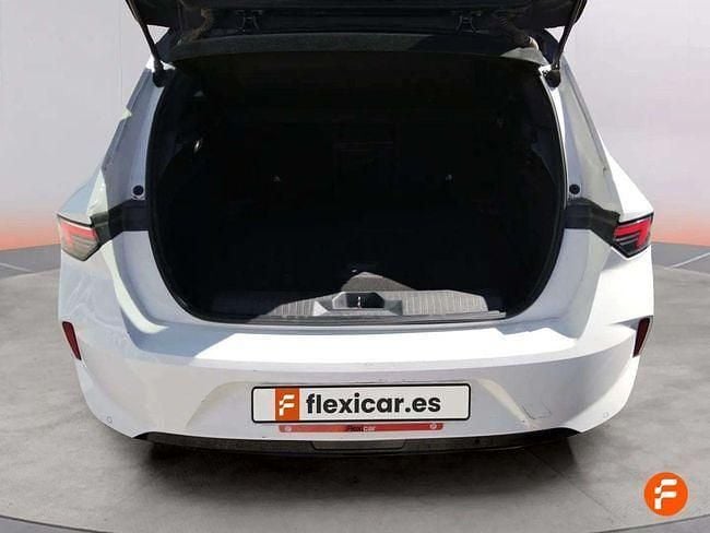 Usado Opel Astra 130 CV (95 kW) 2023 Blanco
