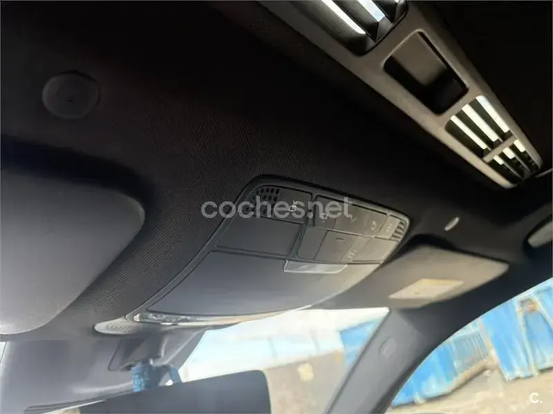 Usado Mercedes GLC300e 320 CV (235 kW) 2020 Negro SUV