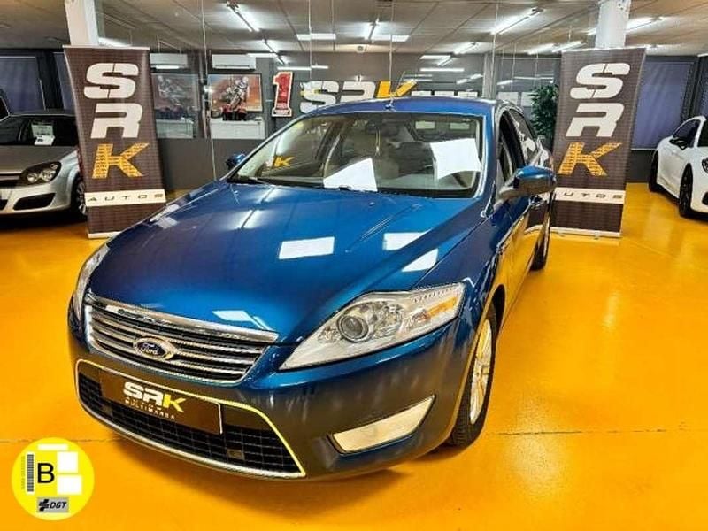 Usado Ford Mondeo Trend 131 CV (96 kW) 2007 Azul Berlina