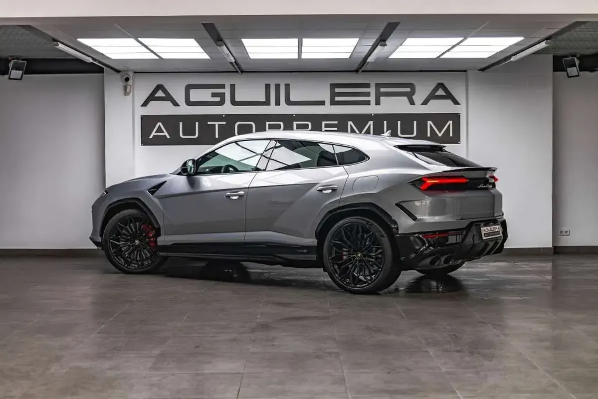 Usado Lamborghini Urus 801 CV (589 kW) 2025 Gris SUV