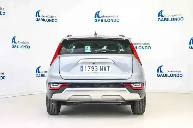 Usado Kia Niro 129 CV (94 kW) 2024 Gris / plata SUV