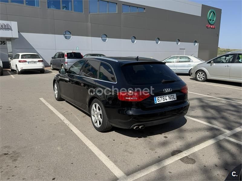 Usado Audi A4 136 CV (100 kW) 2010 Negro Familiar