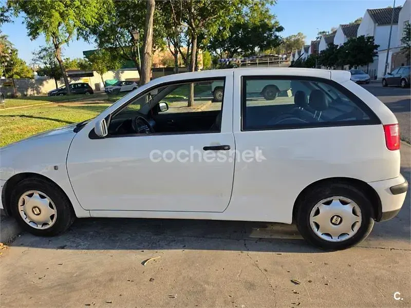 Usado Seat Ibiza Stella 68 CV (50 kW) 2000 Blanco Utilitario