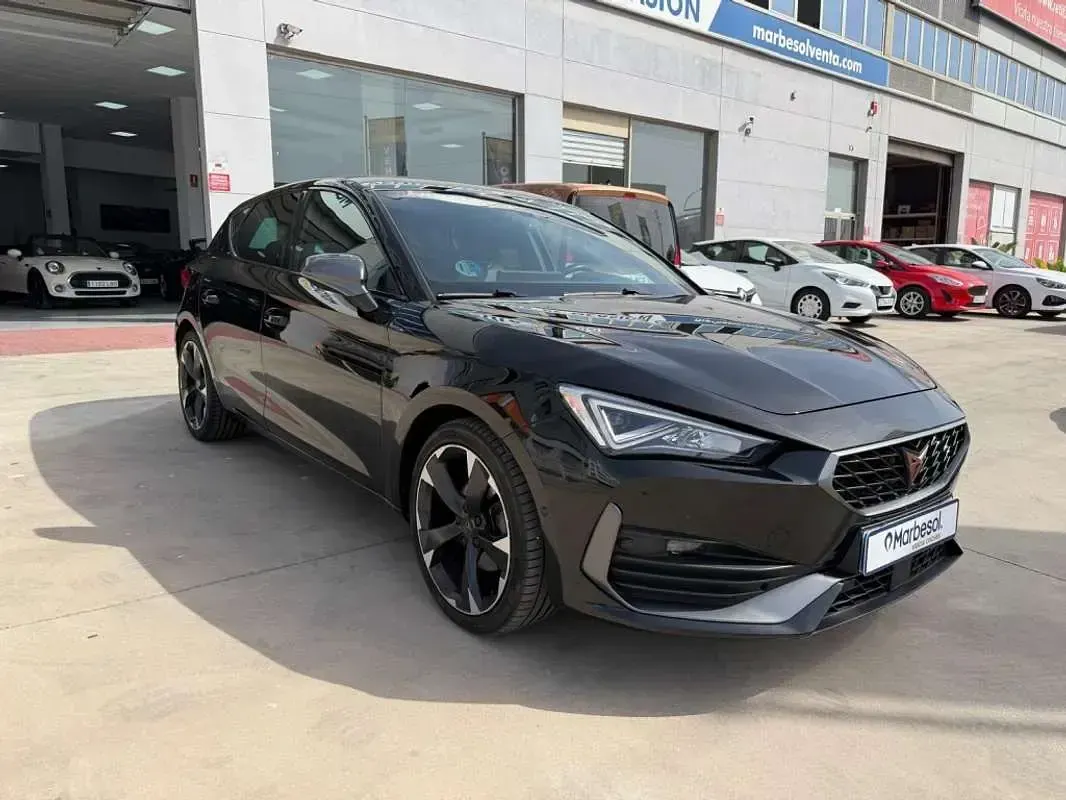 Usado Cupra Leon 150 CV (110 kW) 2023 Negro Utilitario
