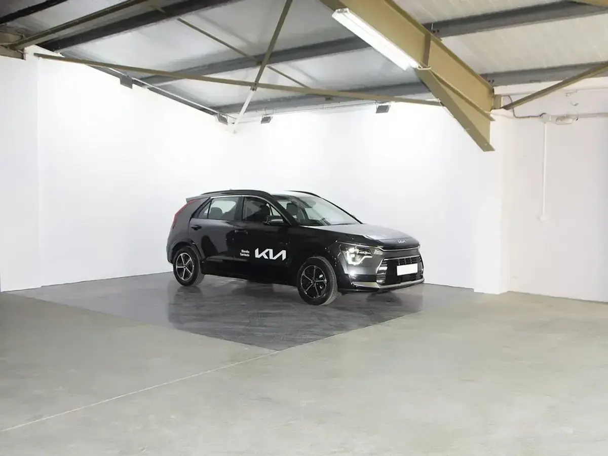 Usado Kia Niro 183 CV (134 kW) 2023 Gris SUV