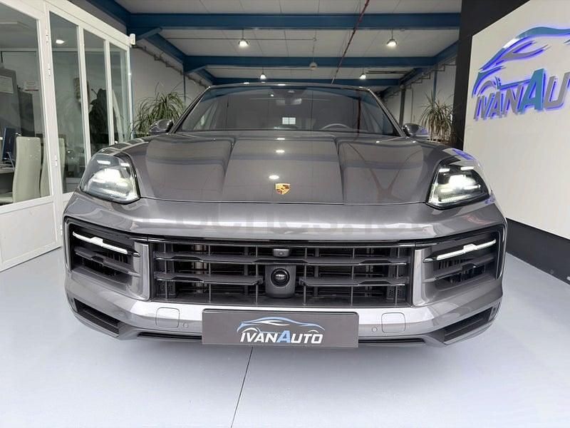 Usado Porsche Cayenne 470 CV (345 kW) 2024 Gris / plata SUV