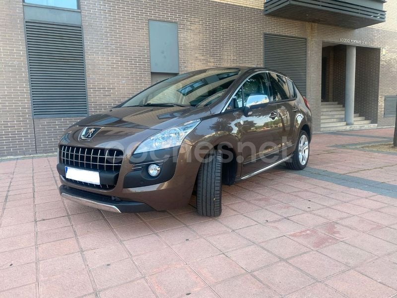 Marrón Usado 2013 Peugeot 3008 Berlina | 6930 € (Buen precio) - Imagen 1/4