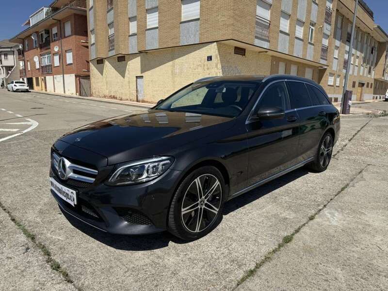 Usado Mercedes C300 245 CV (180 kW) 2020 Negro Familiar
