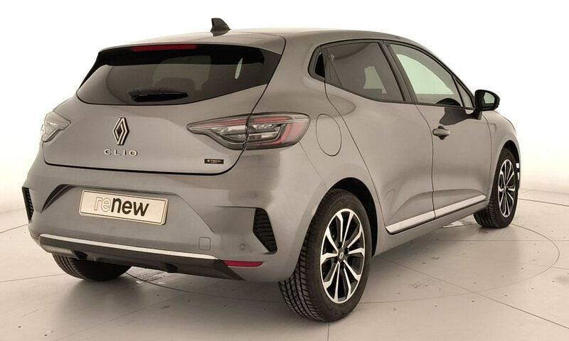 Usado Renault Clio V Techno 145 CV (106 kW) 2025 Gris Berlina