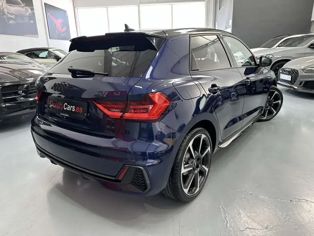 Usado Audi A1 Sportback Black Edition 116 CV (85 kW) 2025 Azul Utilitario